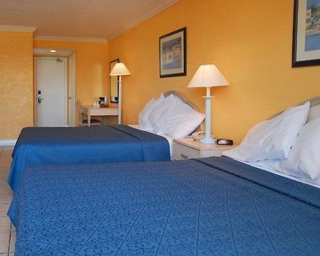 Holiday Inn Express & Suites Nassau Zimmer foto
